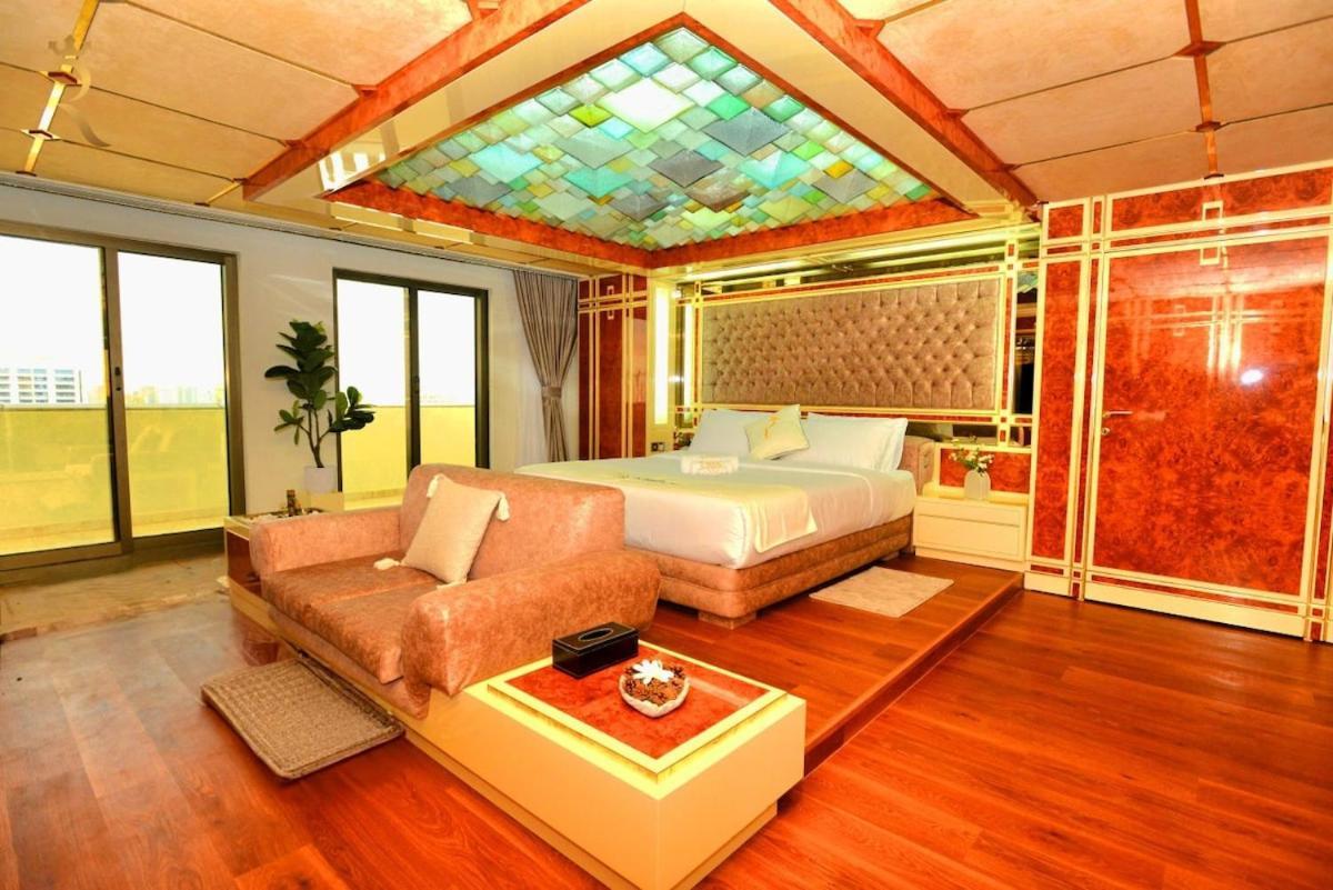Timeless Elegance Italian-style Penthouse Retreat Appartement Abu Dhabi
