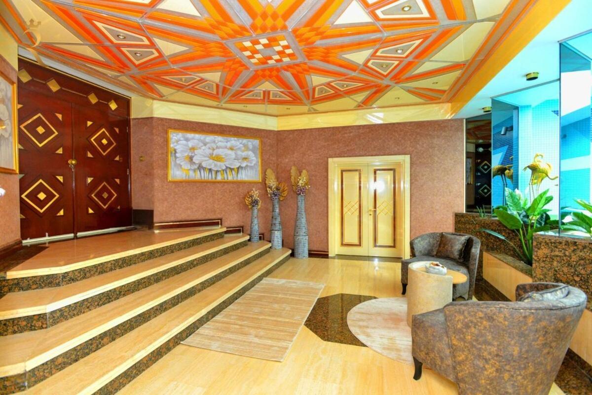 Timeless Elegance Italian-style Penthouse Retreat Appartement Abu Dhabi